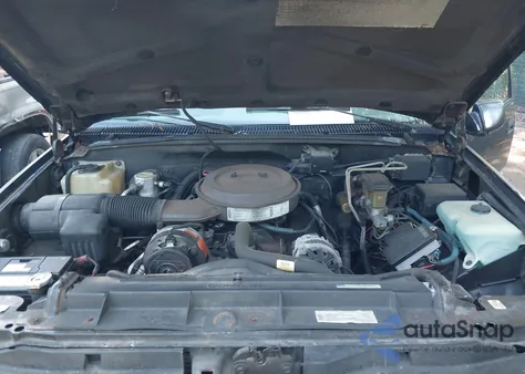 1995 GMC Suburban K2500 из США, поврежденный, VIN 1GKGK26N9SJ707428